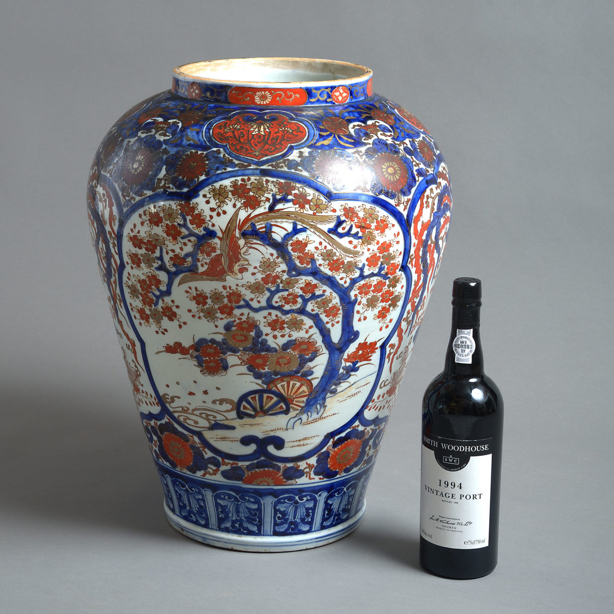 A large early 18th century imari vase