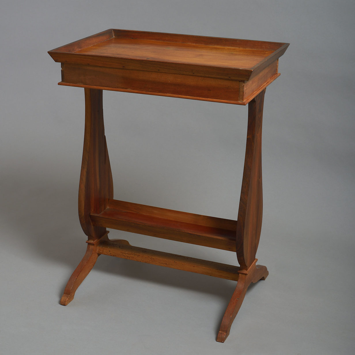 Early 20th century pair of walnut bedside tables or end tables