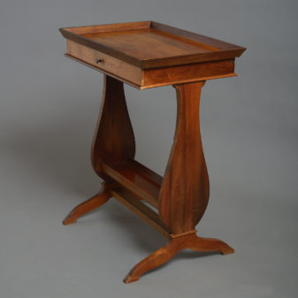 Early 20th century pair of walnut bedside tables or end tables