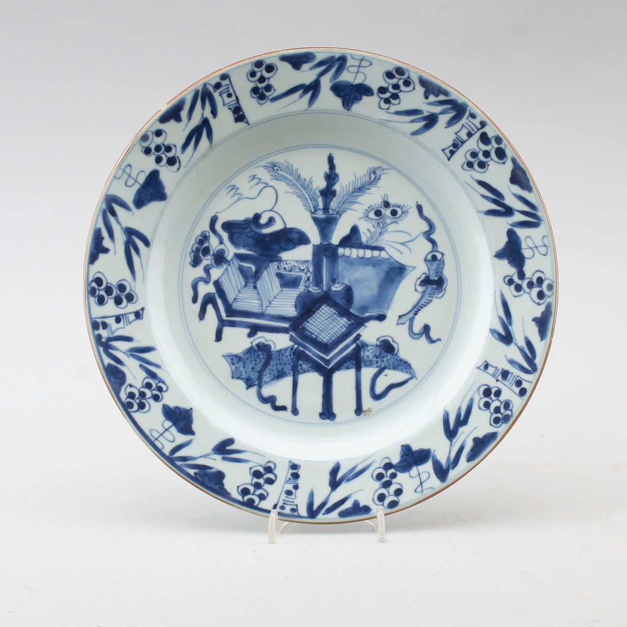 A kangxi period blue and white porcelain plate