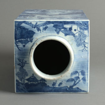 A qianlong period blue and white porcelain square tea cannister