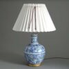 Kangxi style delft vase lamp