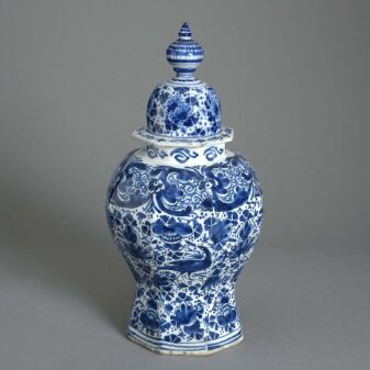 Blue and white delft vase