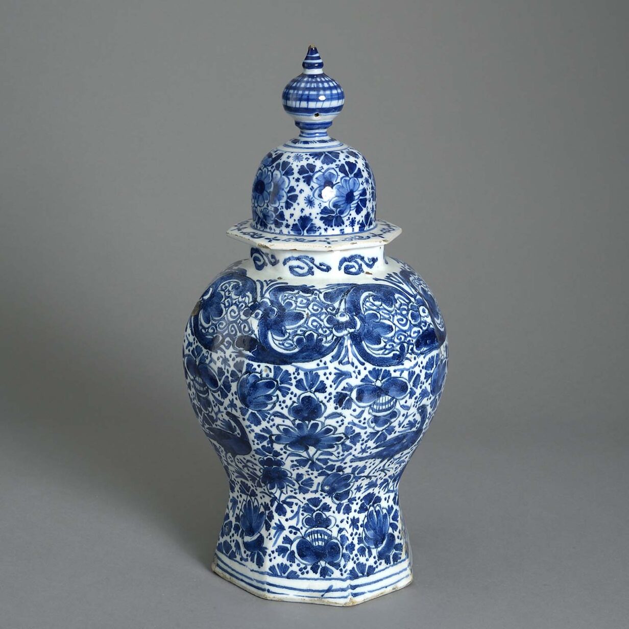 Blue and white delft vase