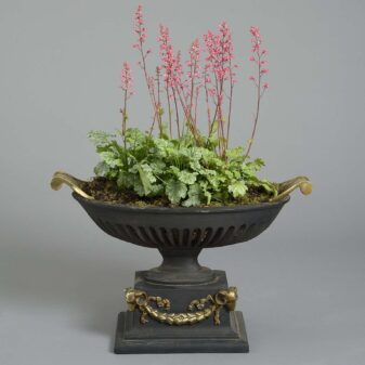 Cast iron planter