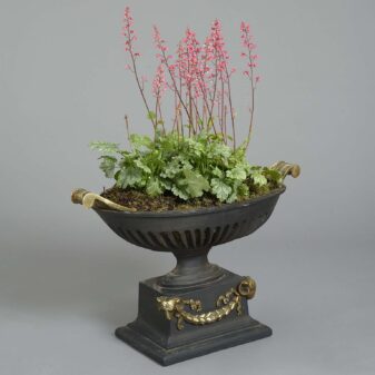 Cast iron planter