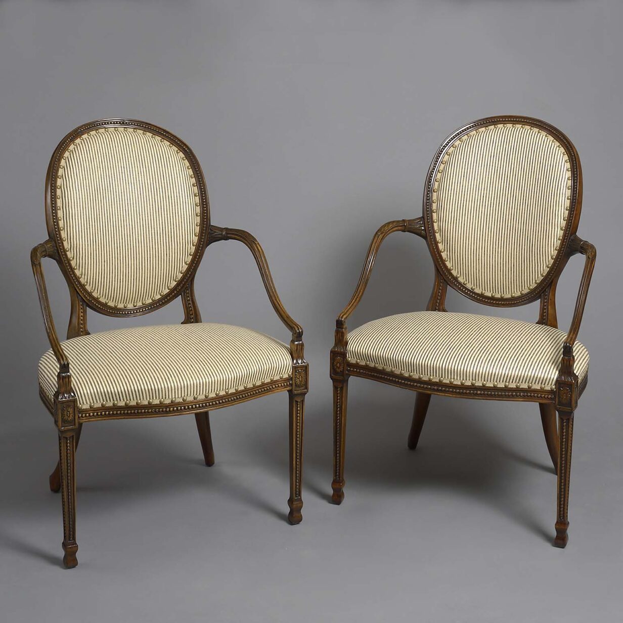 Pair of hepplewhite armchairs