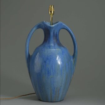 Two-handled vase lamp