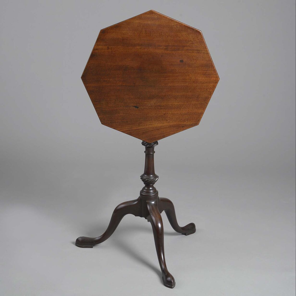 Mid-18th century george iii period mahogany tripod table