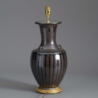 Oil glazed vase lamp