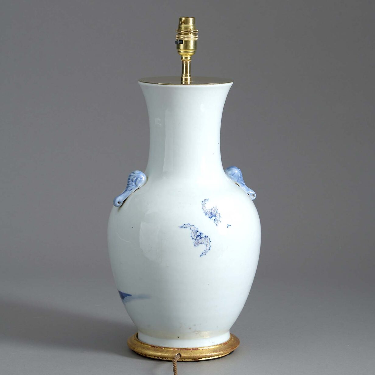 Republic porcelain vase lamp