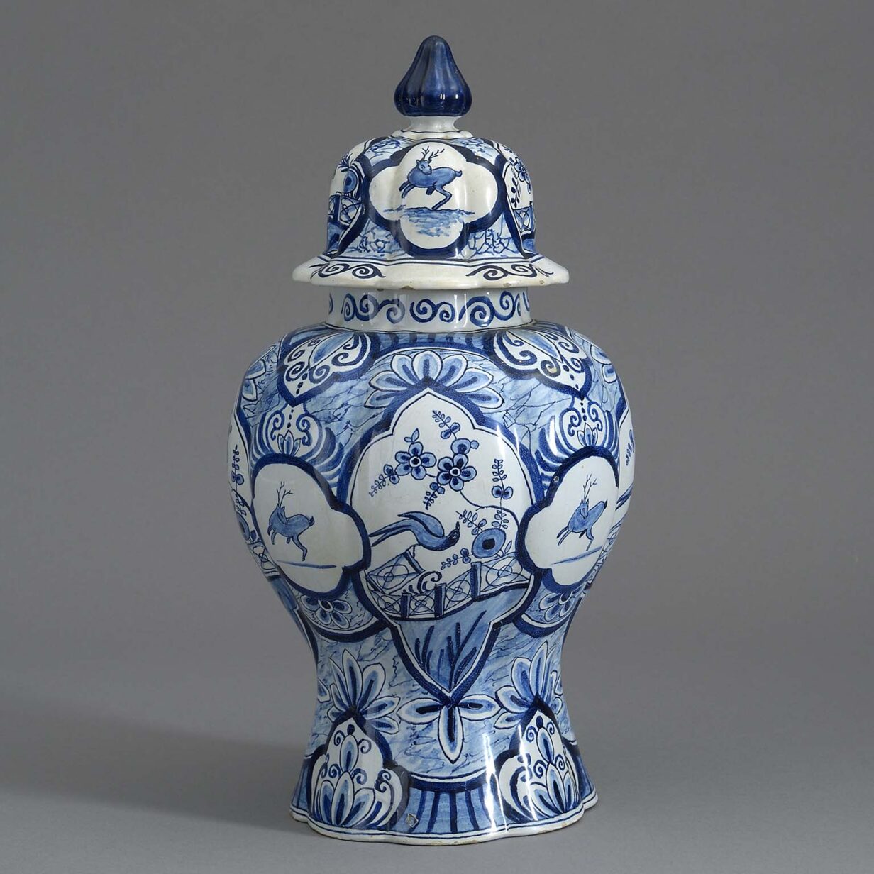 Blue and white delft vase